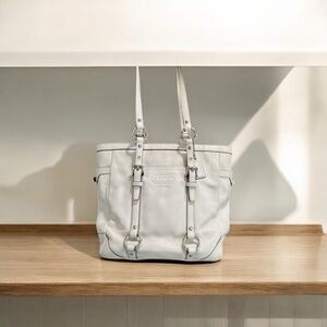 EUC- Coach Premium Leather Gallery
East West Tote Handbag Purse F11524